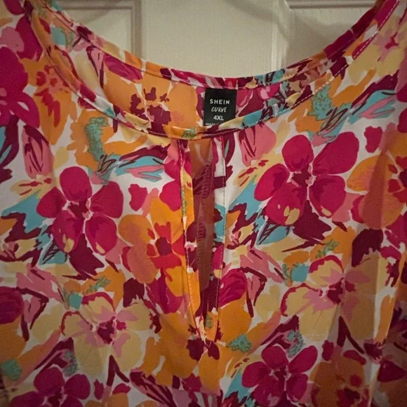 SHEIN Curve 4XL Floral Dress​ - Picture 3 of 5